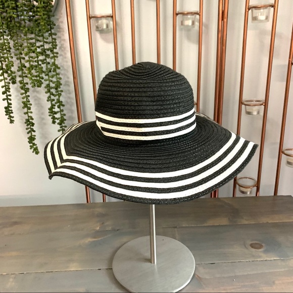 Accessories - 5/$25 Black and White Striped Floppy Straw Sun Hat